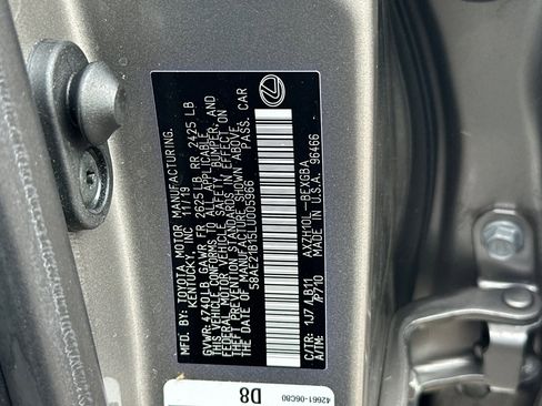 Used 2020 Lexus ES 300h w/ Luxury Package image 27