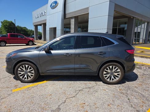 Used 2020 Ford Escape Titanium AWD/4WD image 8
