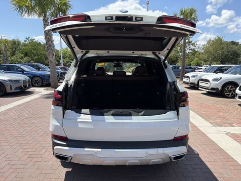 Used 2024 BMW X5 xDrive40i w/ Premium Package AWD/4WD image 32