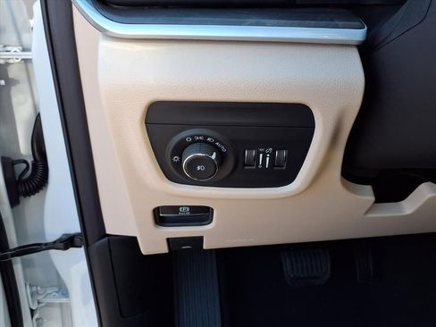 New 2025 Jeep Grand Cherokee L Limited image 13