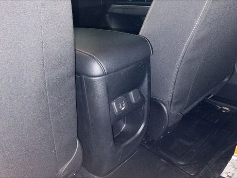 Used 2022 Chevrolet Colorado LT w/ Fleet Safety Package image 11