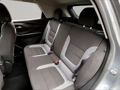 Used 2025 Chevrolet TrailBlazer LT AWD/4WD image 16