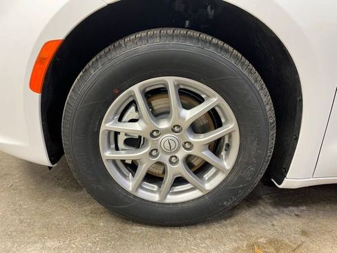 New 2026 Chrysler Pacifica Select FWD image 29