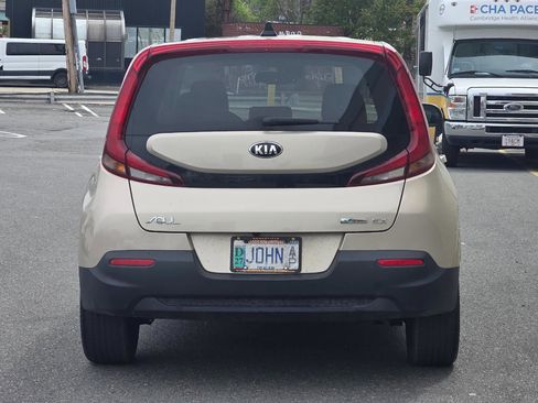 Used 2020 Kia Soul EX FWD image 6