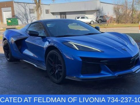 Used 2025 Chevrolet Corvette Z06 image 2