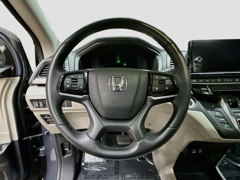 Used 2025 Honda Odyssey EX-L image 12