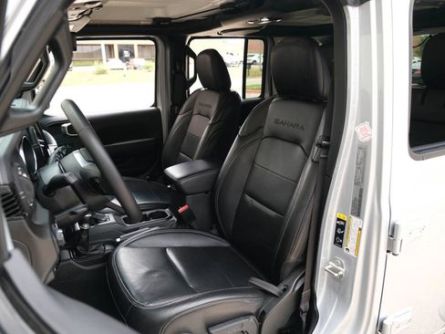 Used 2023 Jeep Wrangler Unlimited Sahara AWD/4WD image 20