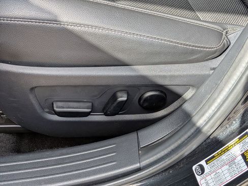 Used 2025 MAZDA CX-50 AWD 2.5 S w/ Preferred Package image 16