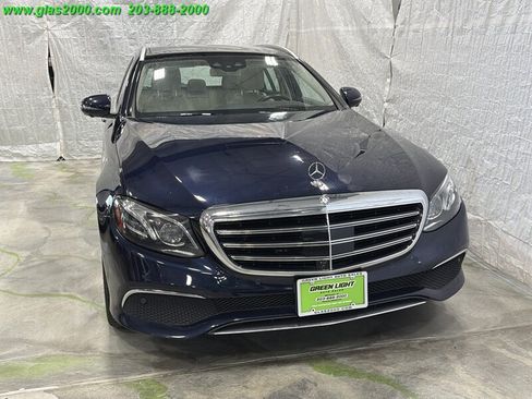 Used 2017 Mercedes-Benz E 400 4MATIC Wagon image 34