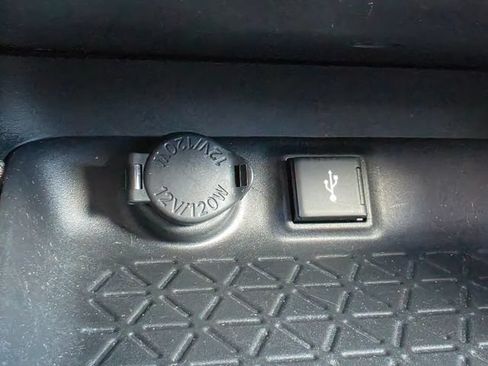 Used 2022 Toyota RAV4 XLE w/ Convenience Package AWD/4WD image 25
