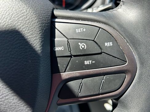 Used 2019 Jeep Cherokee Limited w/ Luxury Group AWD/4WD image 22
