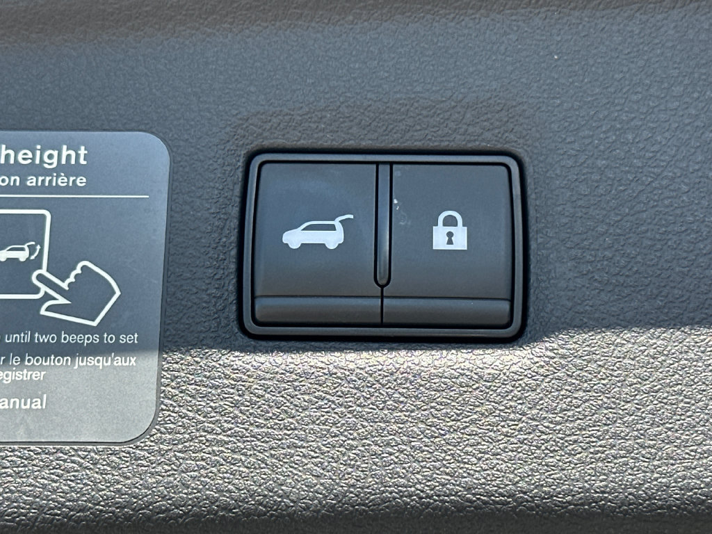 Certified 2023 INFINITI QX50 Luxe FWD image 16