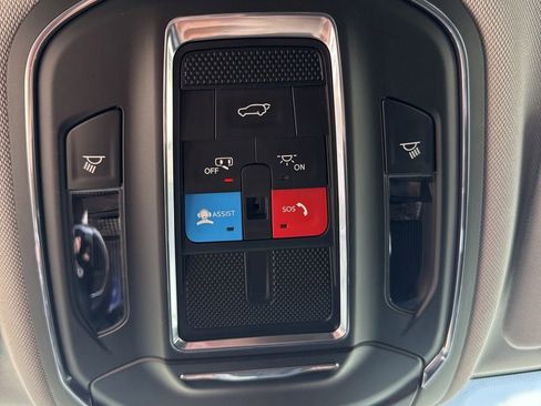 Used 2023 Jeep Grand Cherokee L Limited AWD/4WD image 15