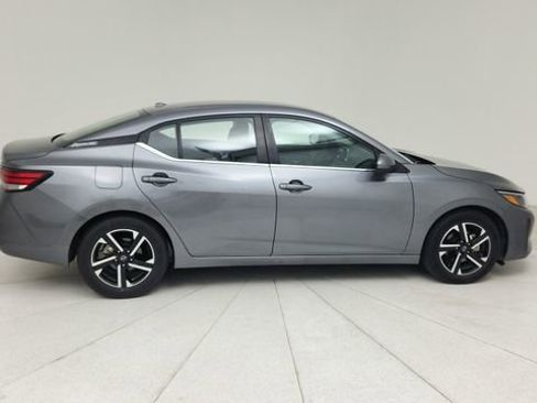 Used 2024 Nissan Sentra SV FWD image 6