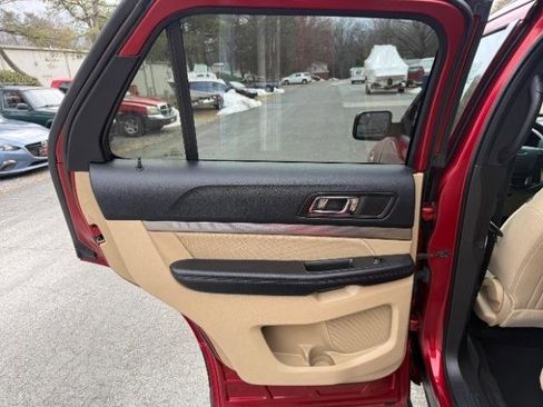 Used 2016 Ford Explorer 4WD image 16