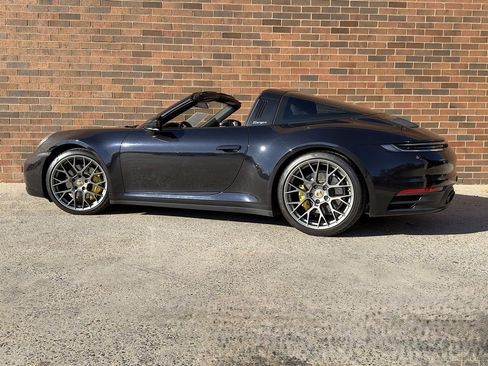 Certified 2021 Porsche 911 Targa 4S image 3