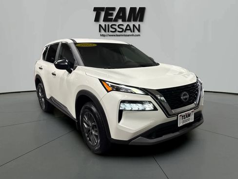Used 2023 Nissan Rogue S image 1