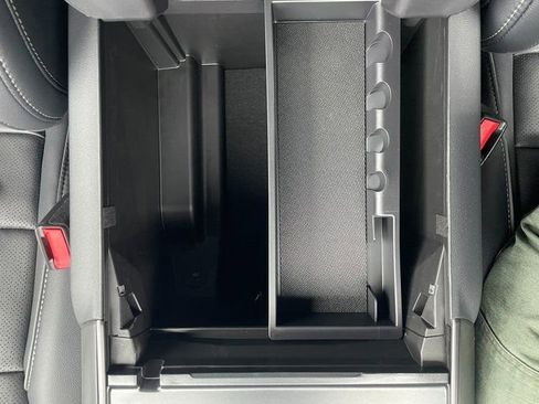 New 2025 Ford F150 Lariat w/ Equipment Group 501A Mid image 34