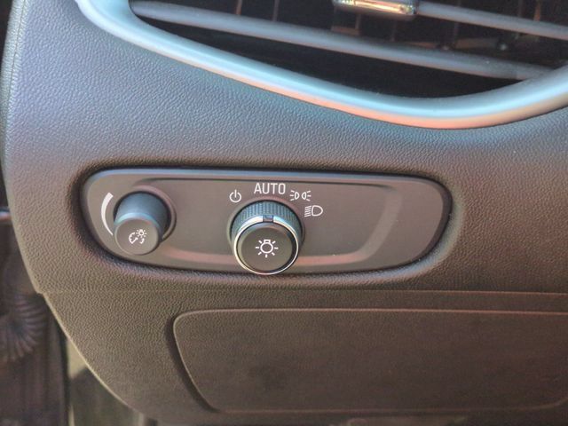 Used 2025 Chevrolet Malibu LT FWD image 13