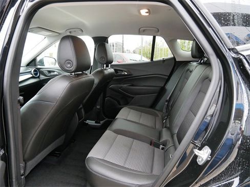 Used 2024 Chevrolet Trax LT image 12