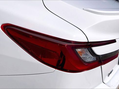 Used 2025 Toyota Camry SE FWD image 57