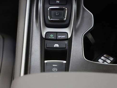 Used 2018 Honda Accord Touring image 19