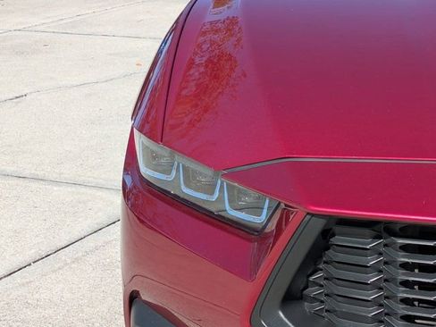 Certified 2025 Ford Mustang Premium image 9