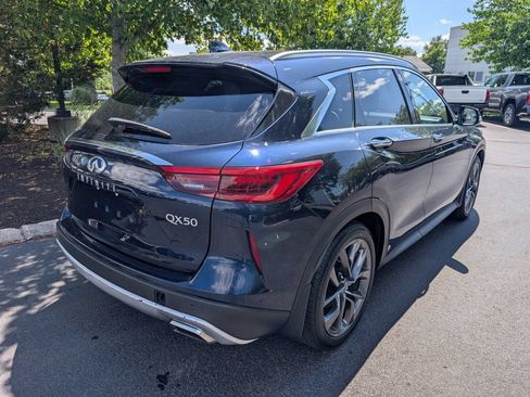 Used 2019 INFINITI QX50 Essential w/ Sensory Package AWD/4WD image 7