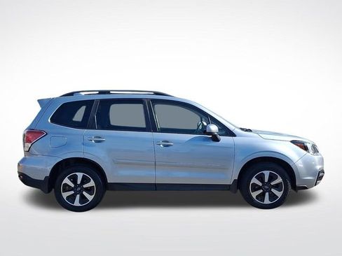 Used 2018 Subaru Forester 2.5i Premium AWD/4WD image 7