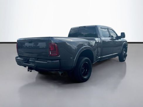 Used 2025 RAM 3500 Limited AWD/4WD image 5