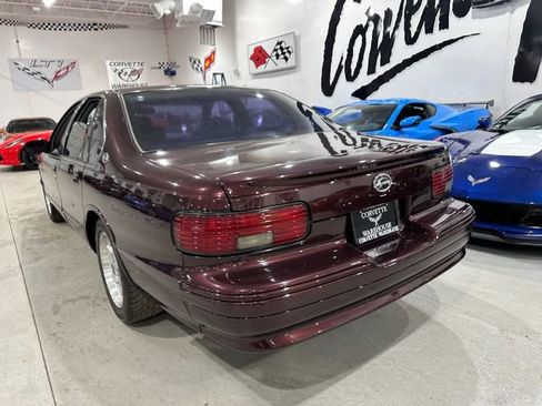 Used 1995 Chevrolet Impala SS image 3