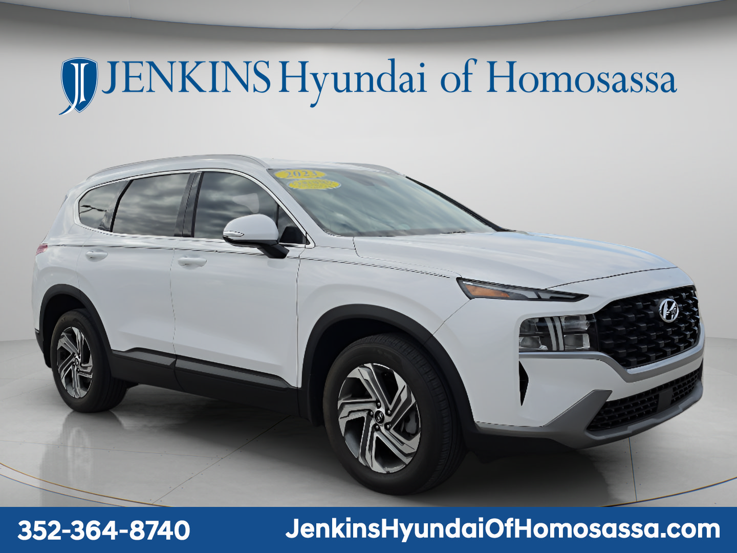 Used 2023 Hyundai Santa Fe SEL FWD image 2