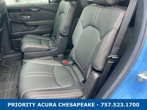 Used 2025 Honda Pilot TrailSport image 23