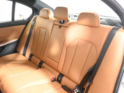 Used 2022 BMW 330i xDrive Sedan w/ Premium Package AWD/4WD image 4