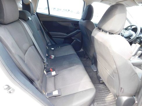 Used 2019 Subaru Impreza 2.0i image 5