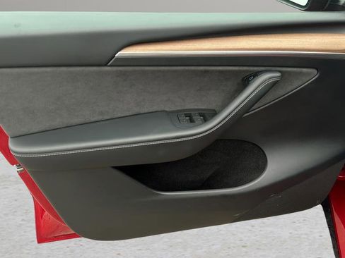 Used 2023 Tesla Model Y Long Range image 10