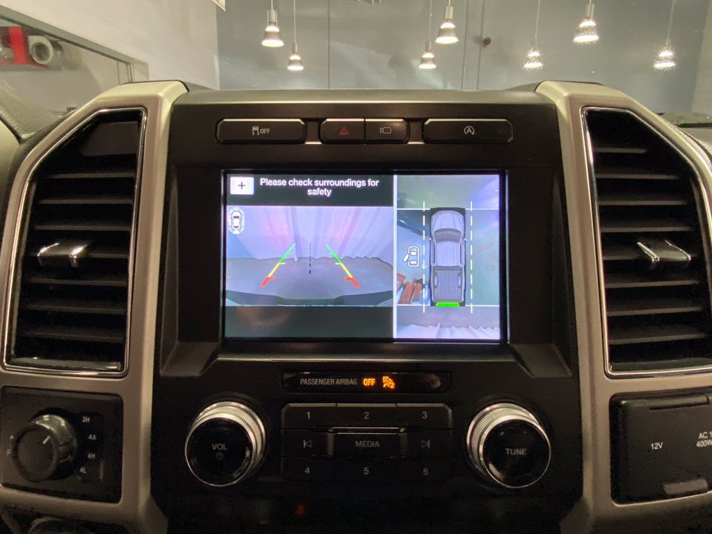 Used 2019 Ford F150 Lariat w/ Equipment Group 502A Luxury AWD/4WD image 24
