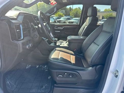 Used 2022 GMC Sierra 1500 Denali AWD/4WD image 9