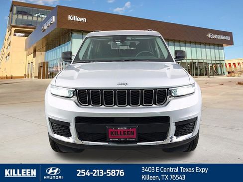 Used 2023 Jeep Grand Cherokee L Laredo w/ Luxury Tech Group I RWD image 2