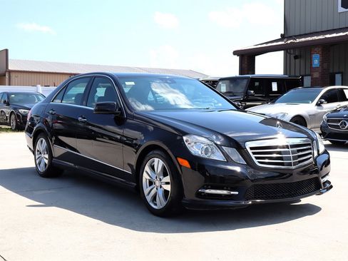 Used 2013 Mercedes-Benz E 350 BlueTEC Sedan image 9
