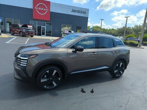 Used 2026 Nissan Kicks SR FWD image 13