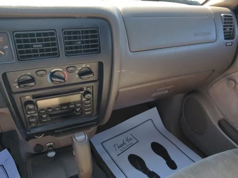 Used 2003 Toyota Tacoma 2WD Xtracab image 20