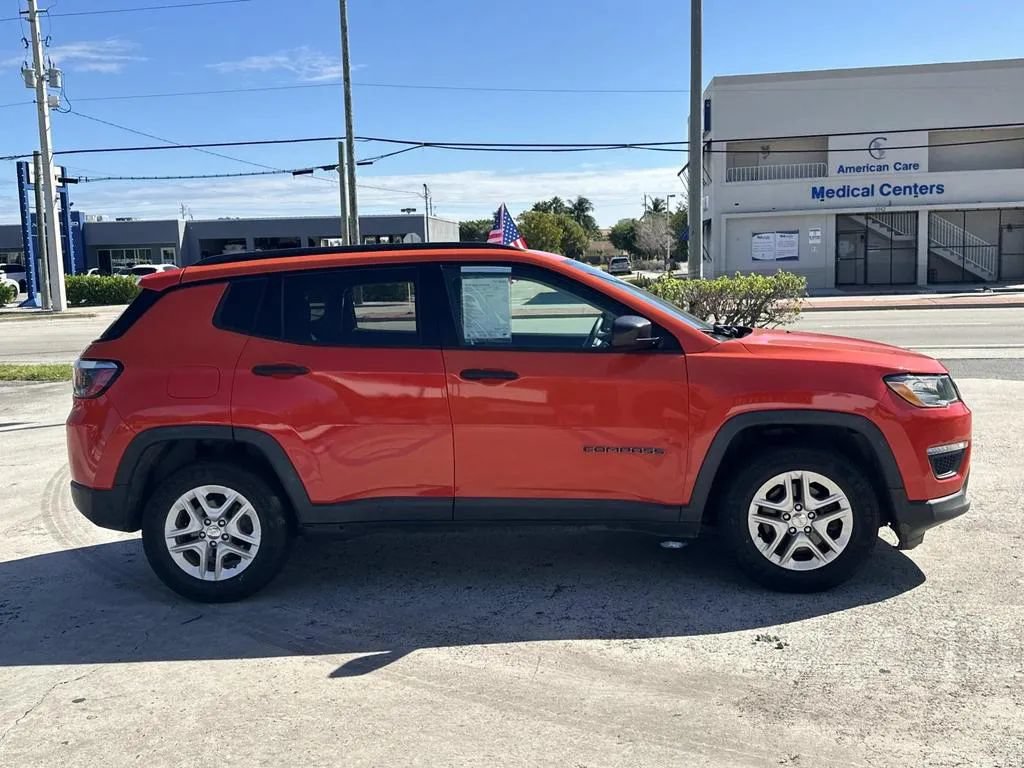Used 2018 Jeep Compass Sport FWD image 6