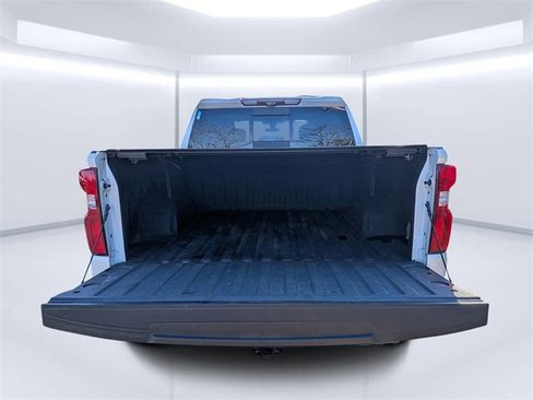 Used 2021 Chevrolet Silverado 1500 High Country w/ Technology Package image 12