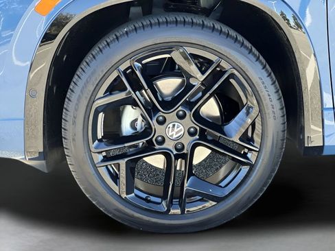 New 2026 Volkswagen Tiguan SE R-Line image 10
