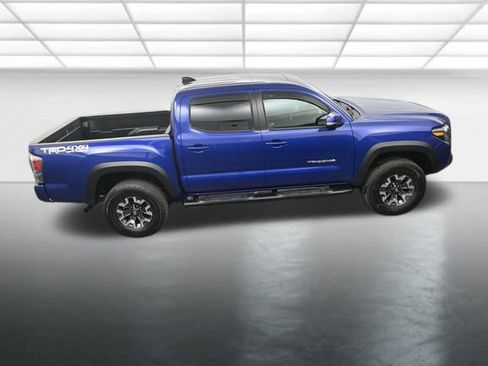 Used 2022 Toyota Tacoma TRD Off-Road w/ TRD Premium Off Road Package image 18