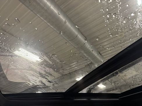 Used 2024 Ford Expedition Limited image 32