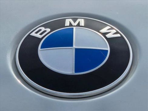 Used 2022 BMW 330i Sedan w/ Premium Package RWD image 24