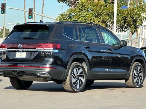 New 2026 Volkswagen Atlas SE FWD image 5
