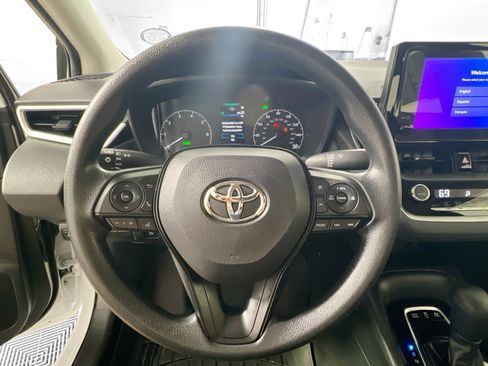 Used 2025 Toyota Corolla LE w/ Convenience Package image 17